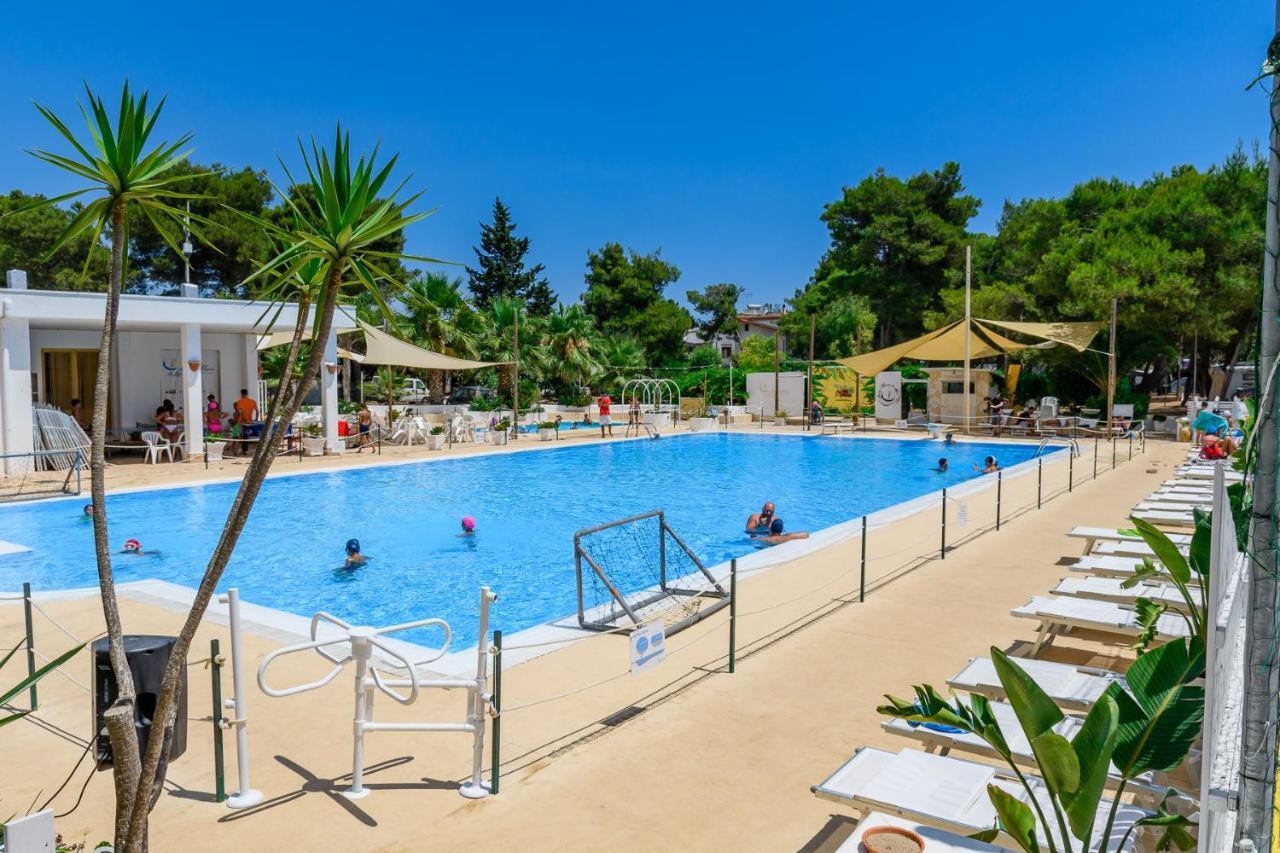 Camping Villaggio Santa Maria Di Leuca 加利亚诺德尔卡波 外观 照片