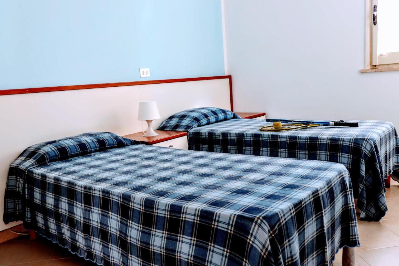 Camping Villaggio Santa Maria Di Leuca 加利亚诺德尔卡波 外观 照片