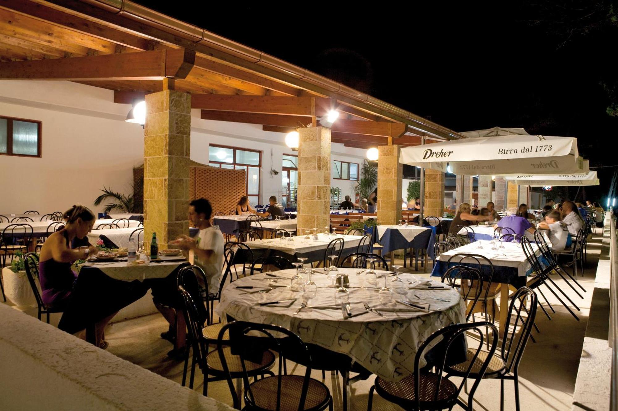Camping Villaggio Santa Maria Di Leuca 加利亚诺德尔卡波 外观 照片
