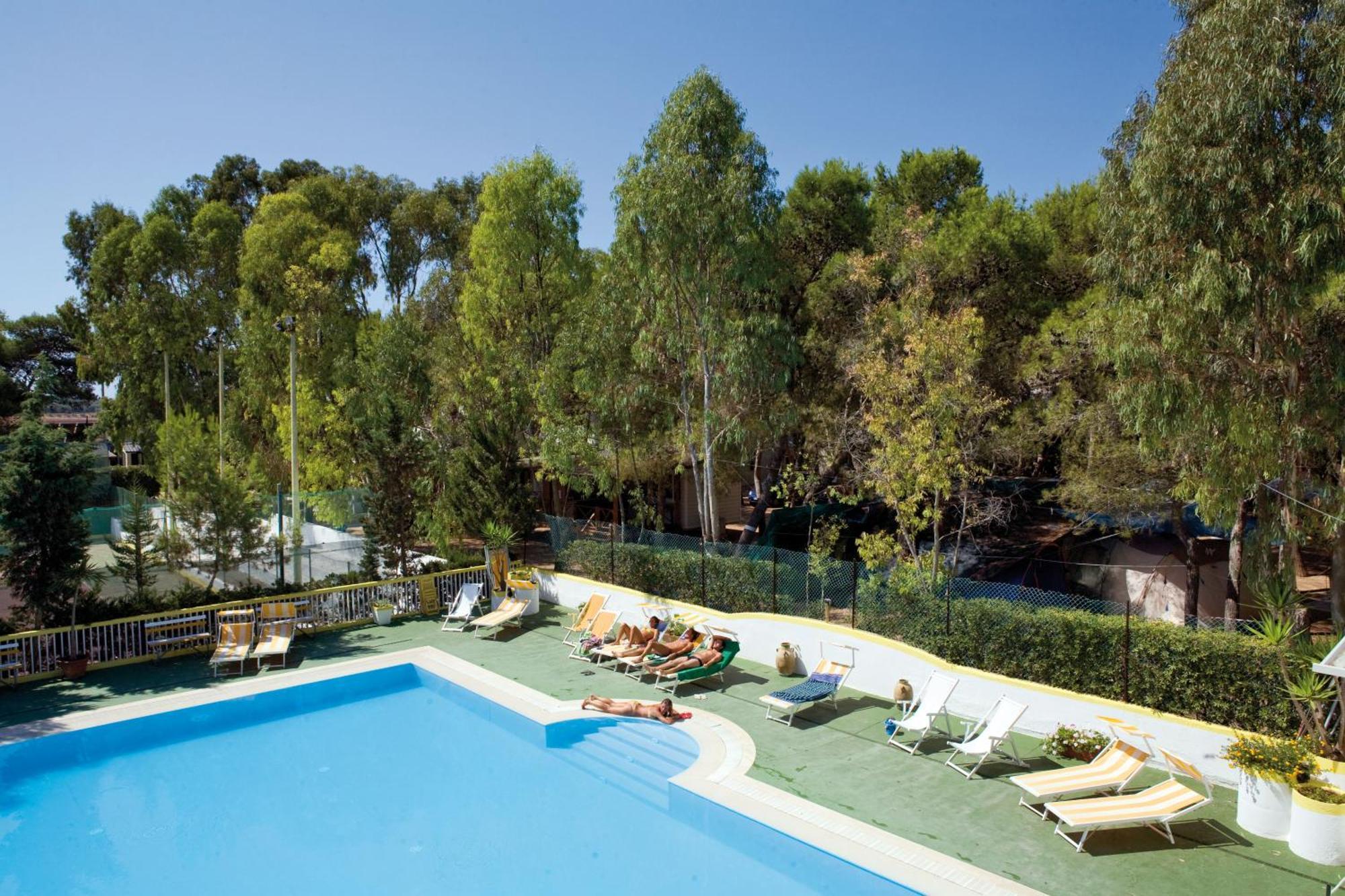 Camping Villaggio Santa Maria Di Leuca 加利亚诺德尔卡波 外观 照片