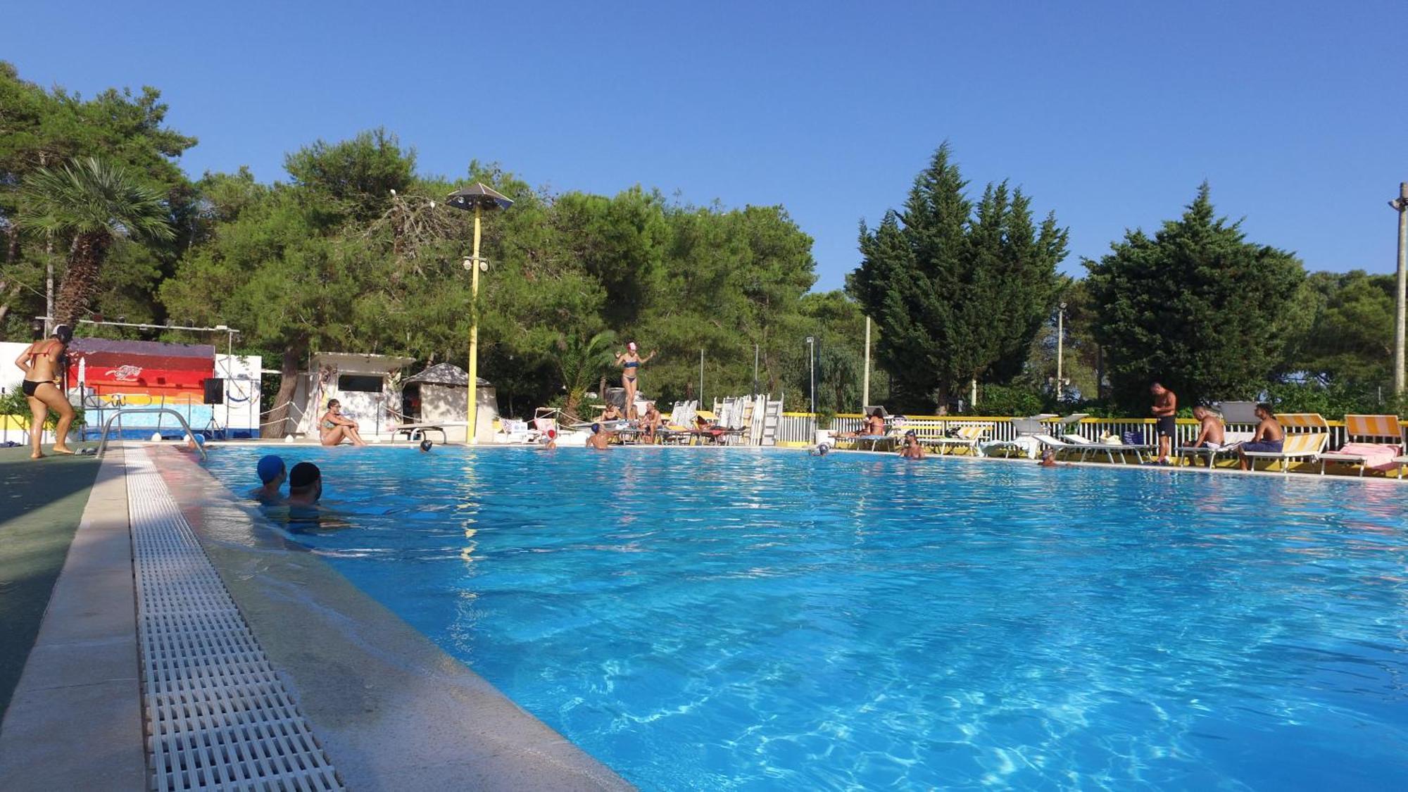 Camping Villaggio Santa Maria Di Leuca 加利亚诺德尔卡波 外观 照片