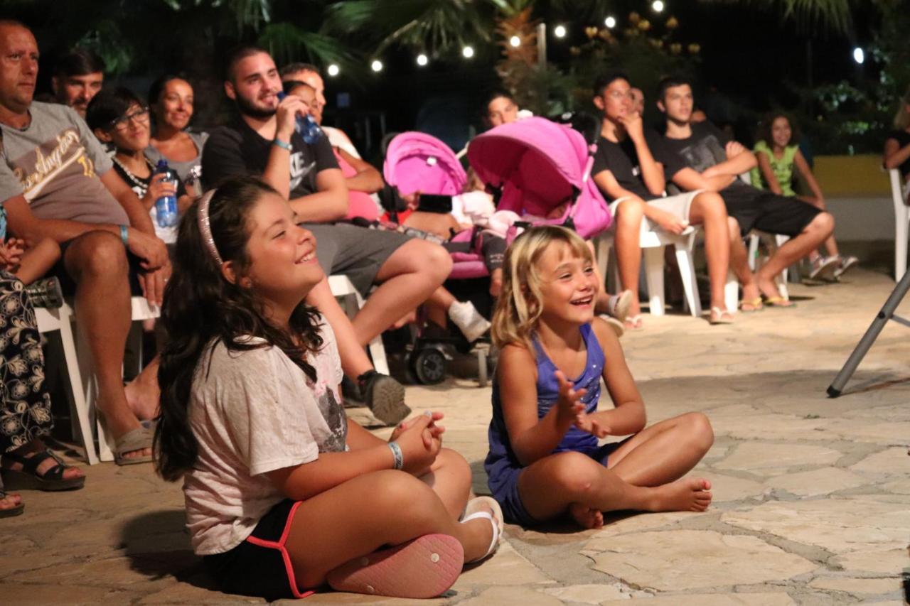 Camping Villaggio Santa Maria Di Leuca 加利亚诺德尔卡波 外观 照片